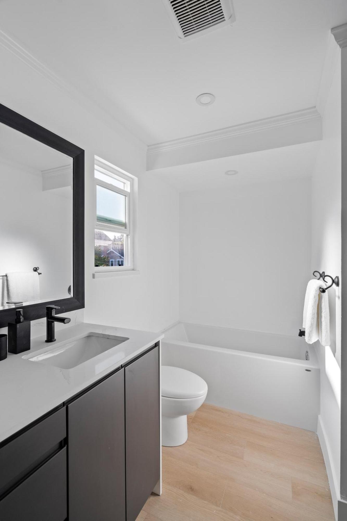 Modern Kitsilano 2 Bedroom Home With A Hot Tub Vancouver Exterior foto